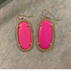 Elle drop Kendra Scott earrings